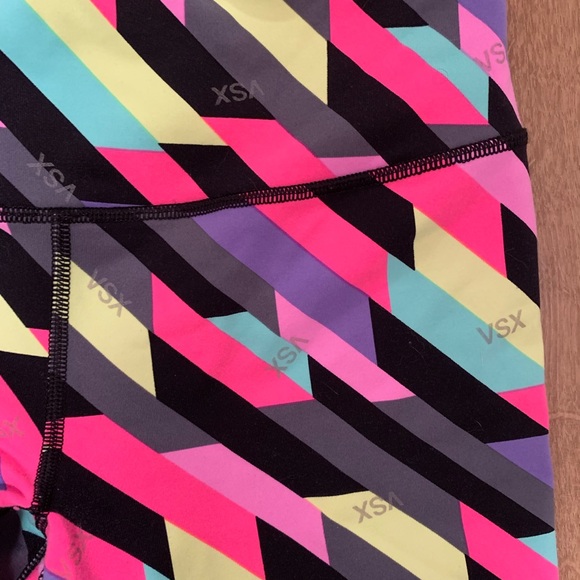 Victoria Secret Sport Crop Knockout Capri - Picture 3 of 5